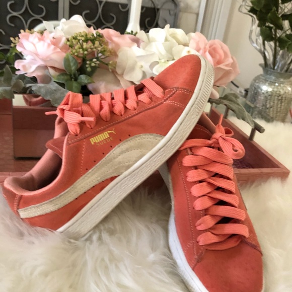 peach pumas - Picture 3 of 4